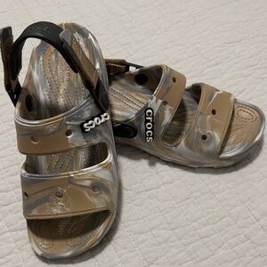 CROCS  - Tan and Gray Swirl